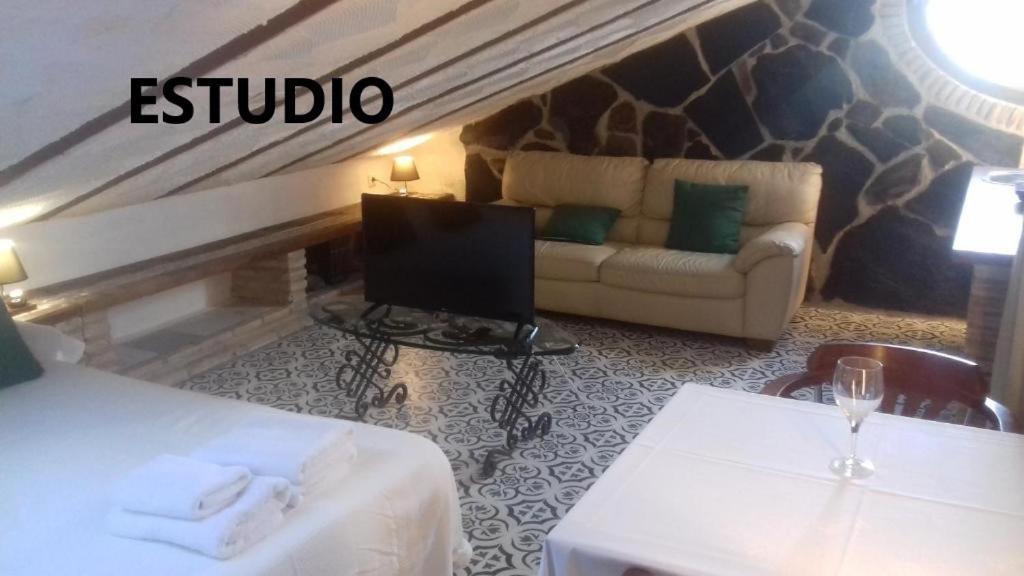 מורסיה Alojamientos La Casa De Piedra מראה חיצוני תמונה