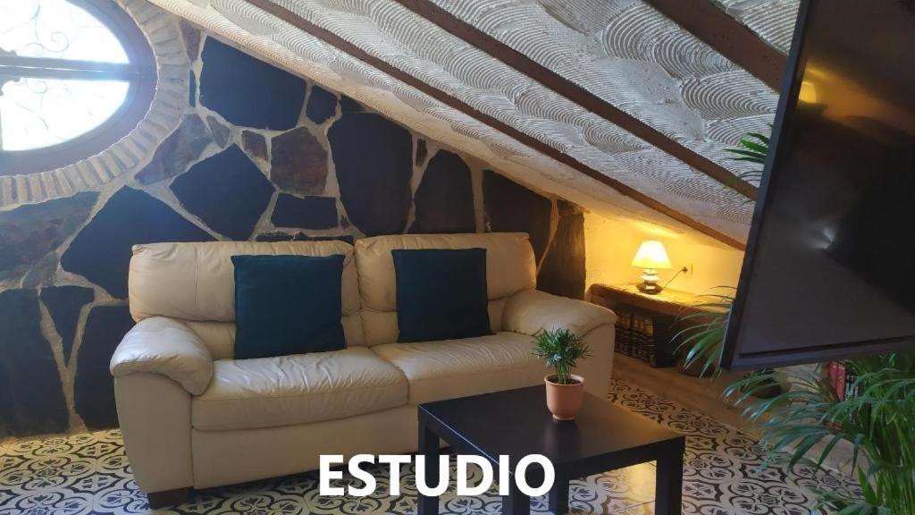 מורסיה Alojamientos La Casa De Piedra מראה חיצוני תמונה